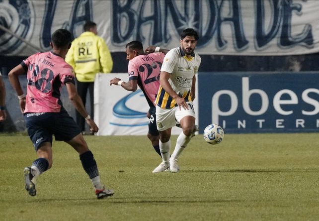 El último enfrentamiento entre Independiente Rivavia y Central fue empate 1-1 en 2024.