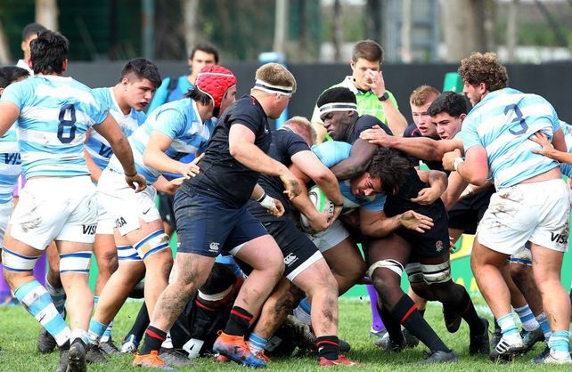 Los Pumitas festejaron ante Inglaterra