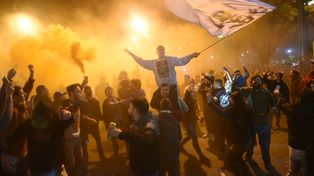 En Rosario, La Renga llenó de color y algarabía el parque Independencia