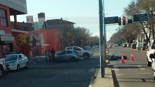 Una moto del 911 fue colisionada cuando escoltaba a Juliana Awada