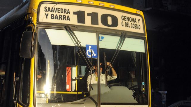 Un colectivo de la línea 110 fue apedreado anoche en Granadero Baigorria.&nbsp;