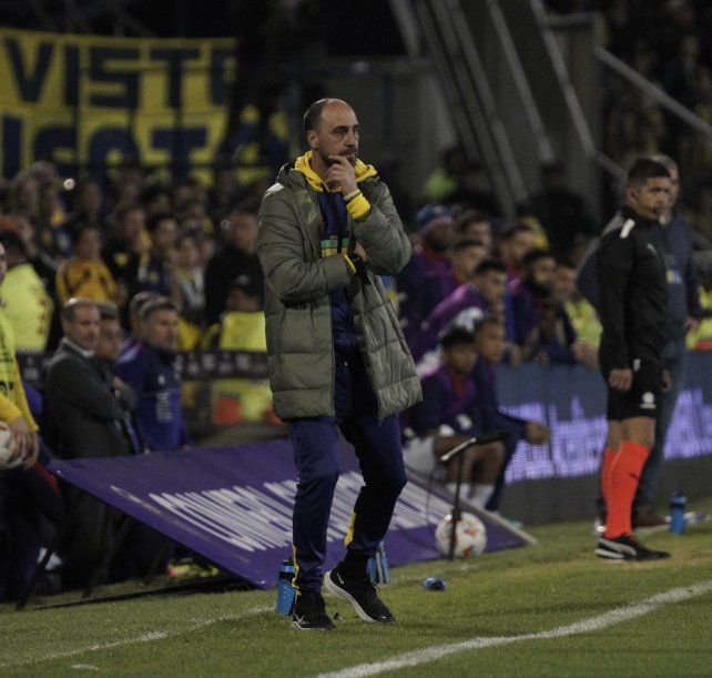 Matías Lequi lleva dirigidos seis partidos en Central