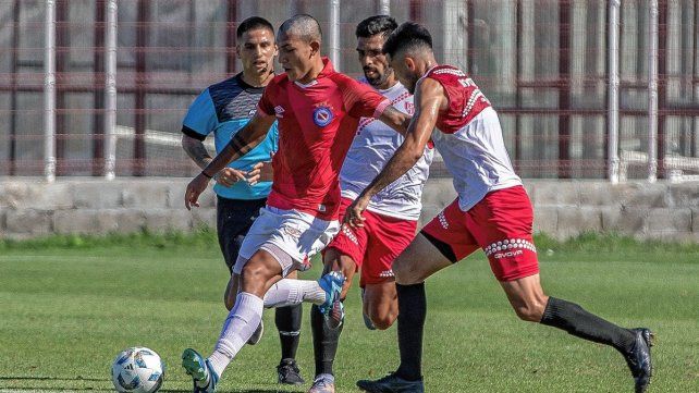 Argentinos Juniors superó a Instituto