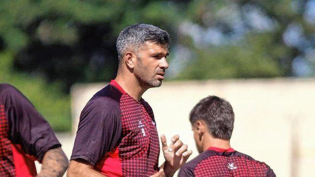 El goleador de Colón Emmanuel Gigliotti siente vergüenza El goleador de Colón Emmanuel Gigliotti siente vergüenza