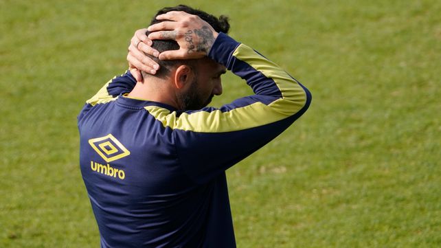 Carlos Tevez no quedó nada conforme y necesita que su equipo reaccione el jueves contra Estudiantes.
