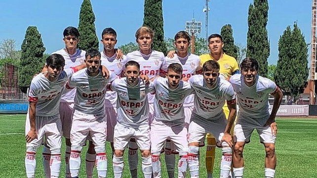 Unión se llevó un empate en su visita a Lanús en Reserva