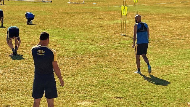 Carlos Quintana realizó este miércoles su primer entrenamiento como refuerzo de Rosario Central.