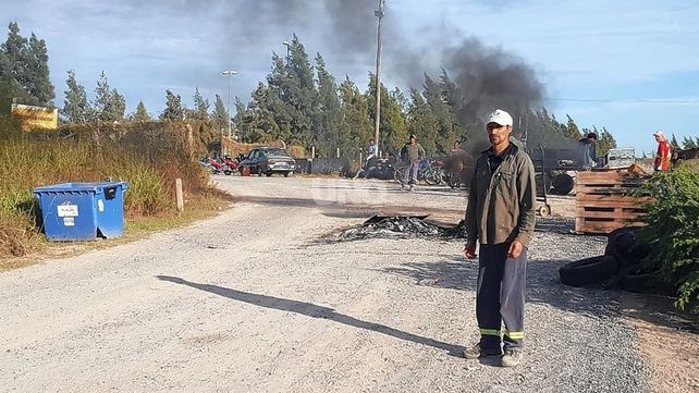 La protesta llevada a cabo en el ingreso del relleno sanitario