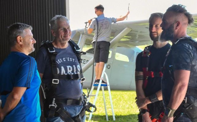 Paracaidismo en Rosario: La Capital vivió una experiencia única y de adrenalina pura