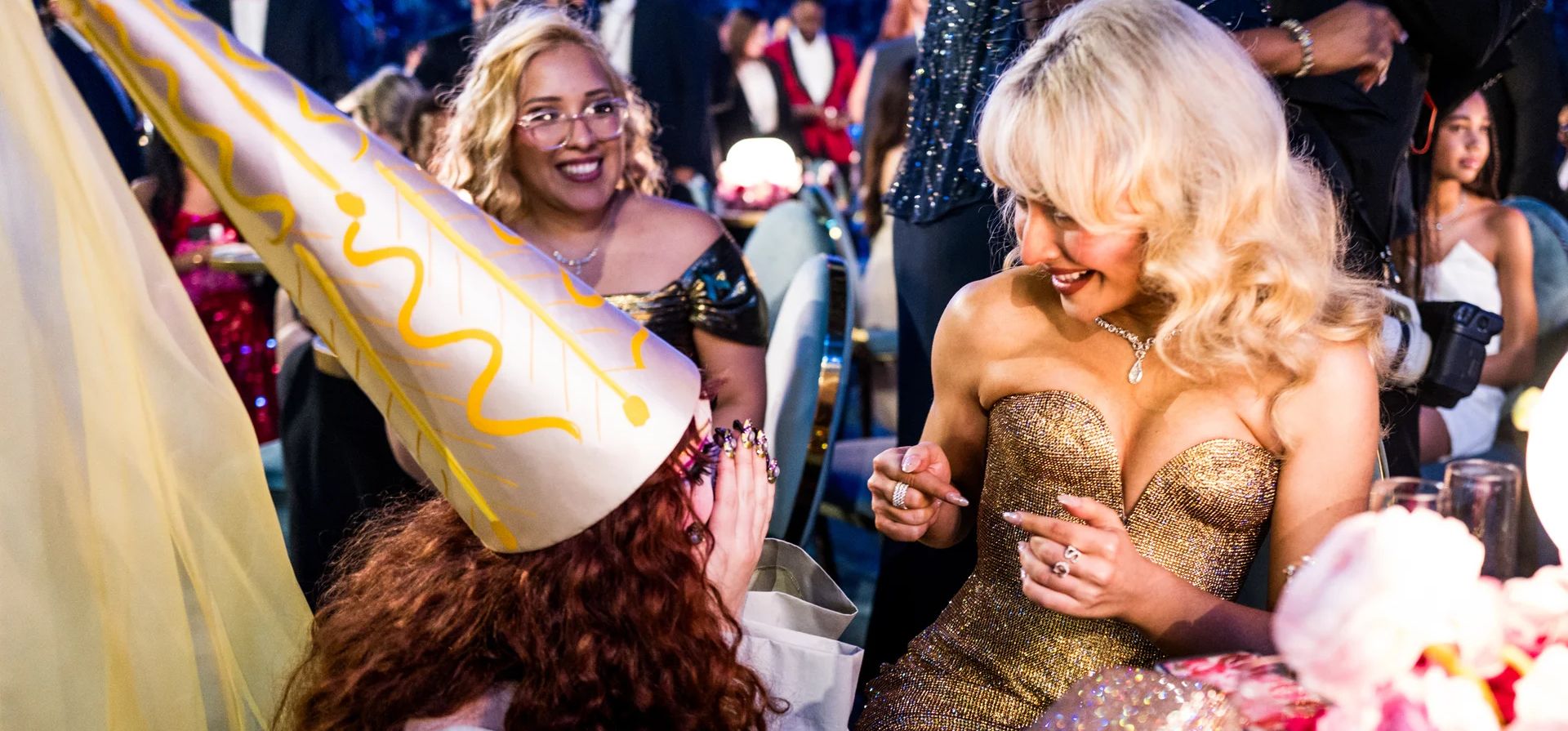 Chappell Roan y Sabrina Carpenter en los premios Grammy, Los Ángeles, Estados Unidos. Fotografía: John Shearer/Getty Images para La Academia de la Grabación Chappell Roan y Sabrina Carpenter en los premios Grammy, Los Ángeles, Estados Unidos. Fotografía: John Shearer/Getty Images para La Academia de la Grabación