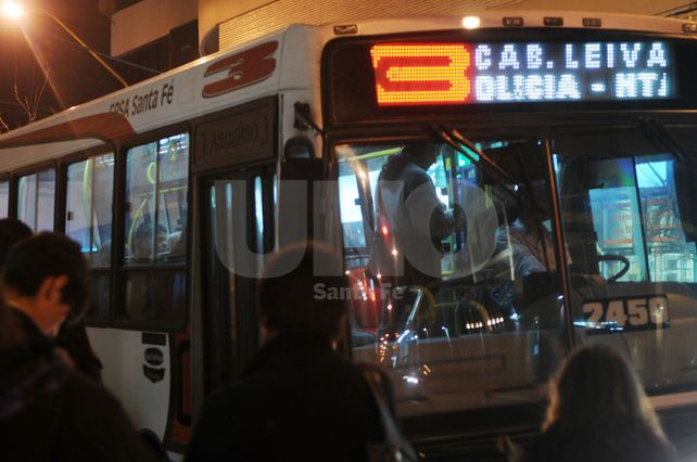 Normal. Anoche el servicio se prestó sin restricciones. El martes se analizará cómo evolucionaron las medidas preventivas.
