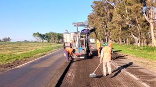 Las cuadrillas comenzaron a reacondicionar la ruta 33 este lunes.