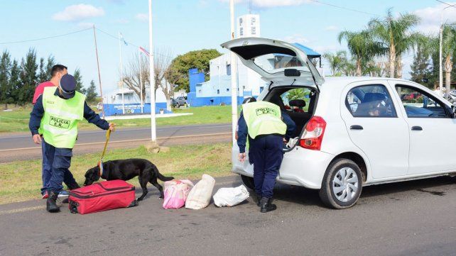 Policía de Entre Ríos y Gendarmería intensifican los trabajos de prevención en rutas entrerrianas y puestos camineros durante el fin de semana largo