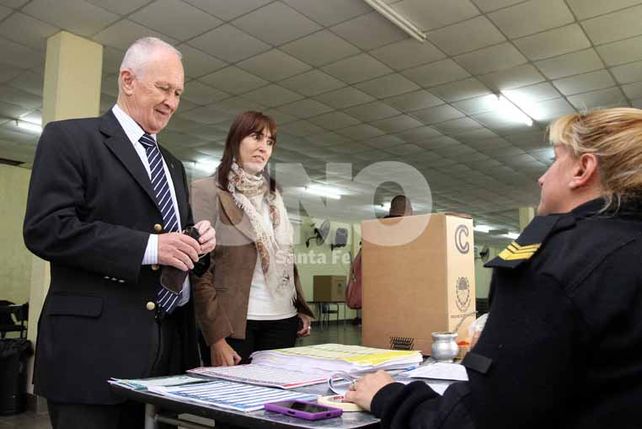 Lamberto recorrió los comicios en la provincia.