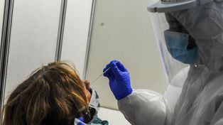 Córdoba: 90 casos de Covid en fiestas de egresados, que pueden ser Ómicron