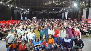Las autoridades del Partido Socialista encabezaron un acto en el salón Metropolitano de Rosario