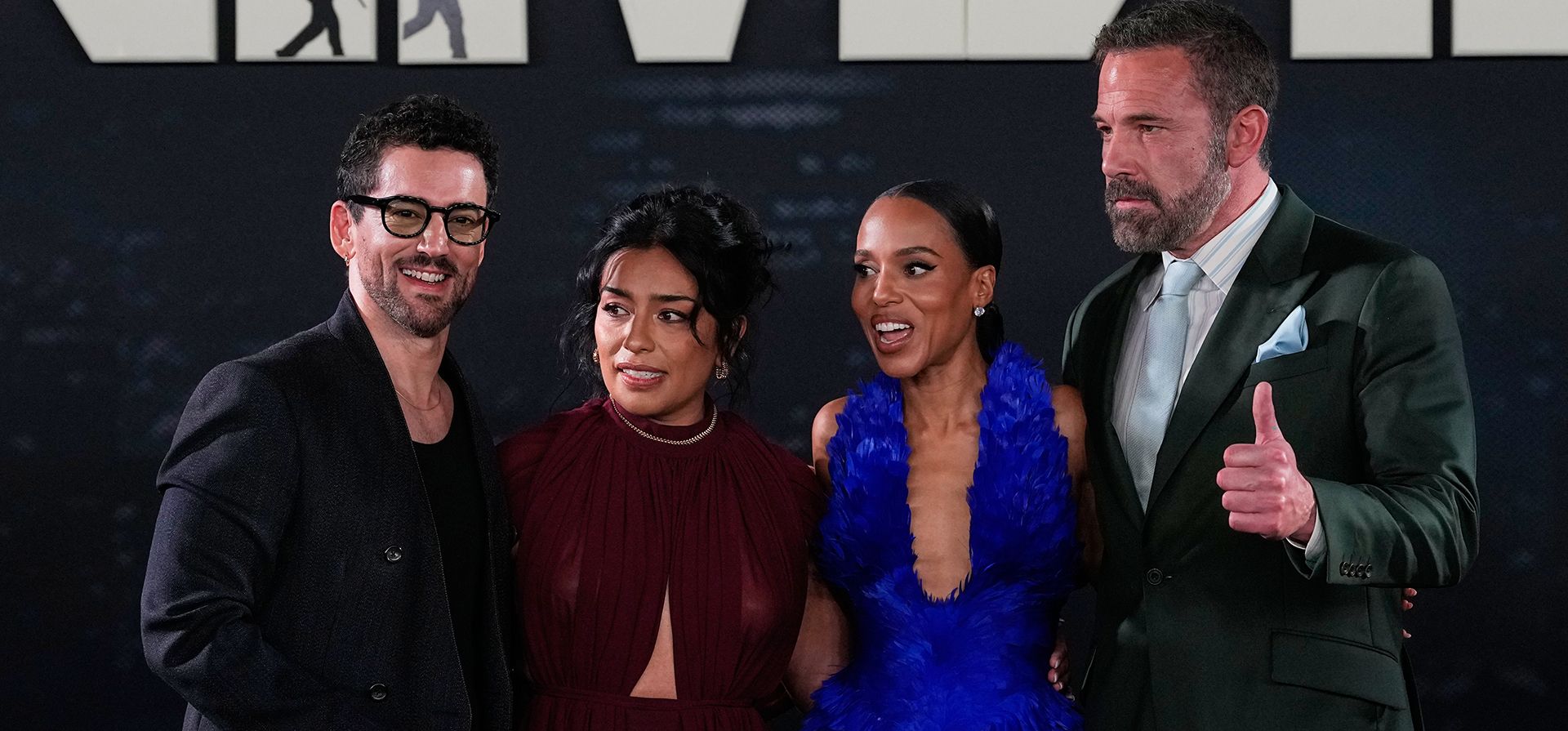 De izquierda a derecha, Luis Gerardo Méndez, Adriana Paz, Kerry Washington y Ben Affleck posan durante un evento en la alfombra roja para promocionar la película "Animales" en la Ciudad de México, el domingo 4 de octubre de 2026. (Foto AP/Fernando Llano) MÉXICO (Asociación de Prensa vía AP Images) De izquierda a derecha, Luis Gerardo Méndez, Adriana Paz, Kerry Washington y Ben Affleck posan durante un evento en la alfombra roja para promocionar la película "Animales" en la Ciudad de México, el domingo 4 de octubre de 2026. (Foto AP/Fernando Llano) MÉXICO (Asociación de Prensa vía AP Images)
