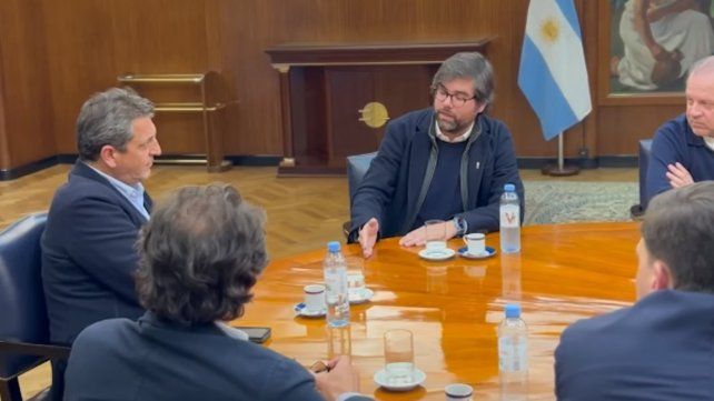 Massa analizó la idea de minar Bitcoin con gas residual de Vaca Muerta