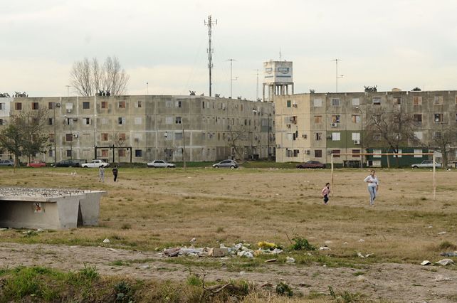 Invertirán 30 millones para mejorar el Fonavi Centenario