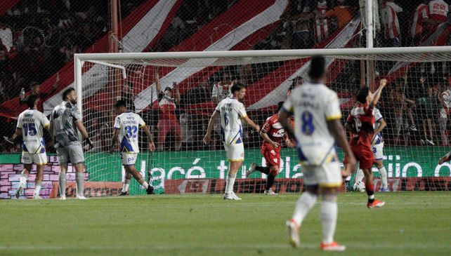 Central arrancó el partido abajo en el marcador, pero tuvo la capacidad de darlo vuelta. Lo hizo de manera contundente.