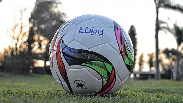 La Liga Santafesina dio marcha atrás y aplazó el inicio del Torneo de divisiones inferiores.