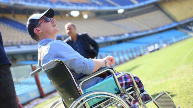 El turista sueco visitó la cancha de Boca.&nbsp;