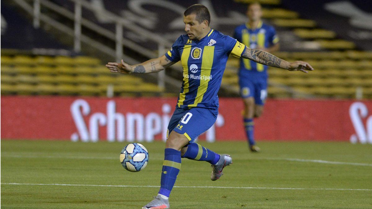 Central: Vecchio, los 30 palos verdes y las explicaciones sobre el incidente con el árbitro Andrés Merlos