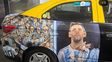 Taxis con arte local: buscan transformar los autos de Rosario en un museo sobre ruedas