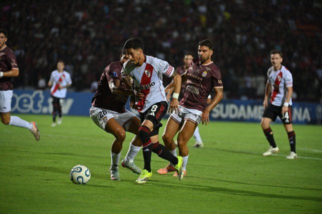 River jugó de visitante en Venezuela.