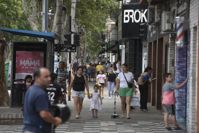 En Tiro Suizo ya largaron las compras para las fiestas.