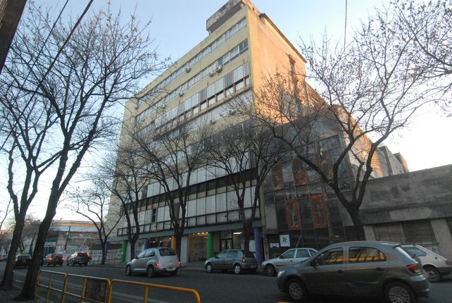 Biblioteca vigil. Una entidad sin precedentes intervenida y saqueada durante la dictadura.