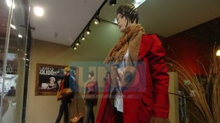 La ropa de invierno llegó con aumentos de un 30 por ciento