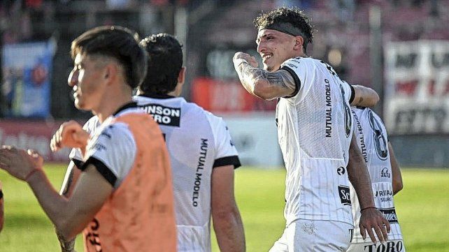 Santiago Bellatti anotó su primer gol en Primera División.