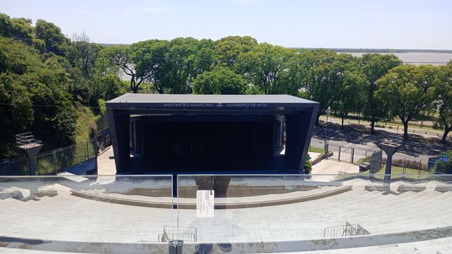 Vista al escenario del Anfiteatro desde la terraza del bar.