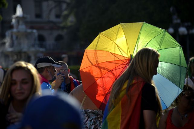 Presentan amparo contra el municipio de Paraná por el despido de personas travestis y trans