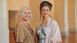 Mercedes Morán y Érica Rivas protagonizan Elena sabe, una joyita en Netflix.