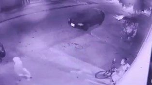 En un minuto y a punta de pistola le robaron la bici cuando salía de trabajar