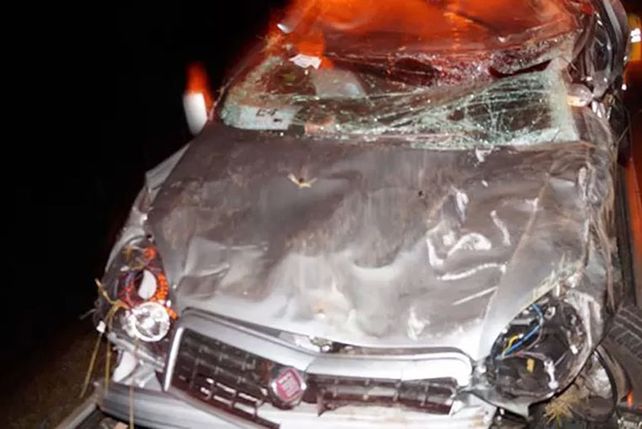 Así quedó el vehículo de los periodistas argentinos/ g1.globo.com