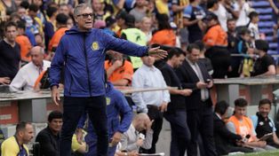 Ariel Holan busca darle una fisonomía de equipo ofensivo al Canalla.
