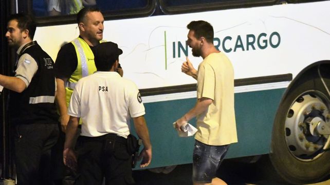 Lionel Messi llegó el sábado por la noche para estar en la despedida de su papá