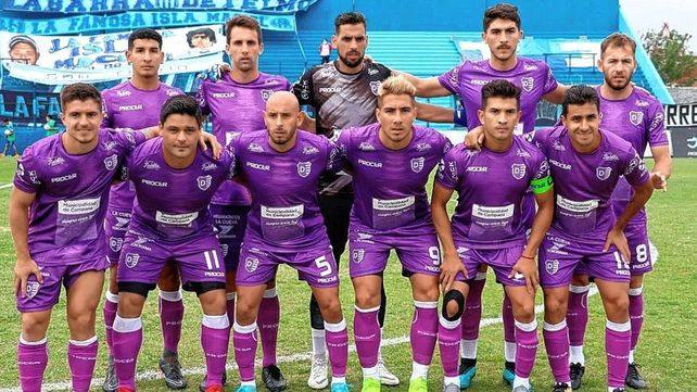 Villa Dálmine fue al hueso y rescindió 16 contratos