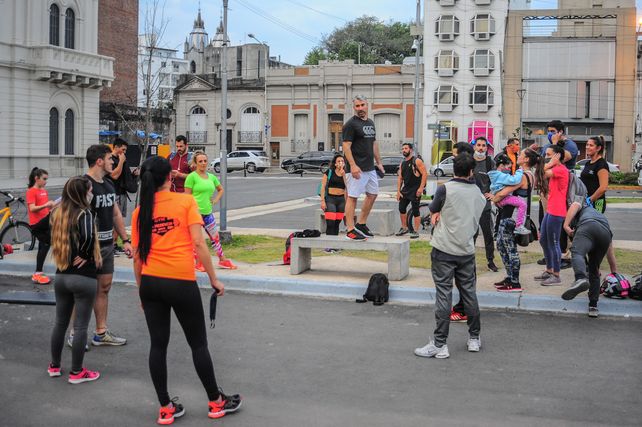 Gimnasios: entrenamiento masivo en Casa de Gobierno