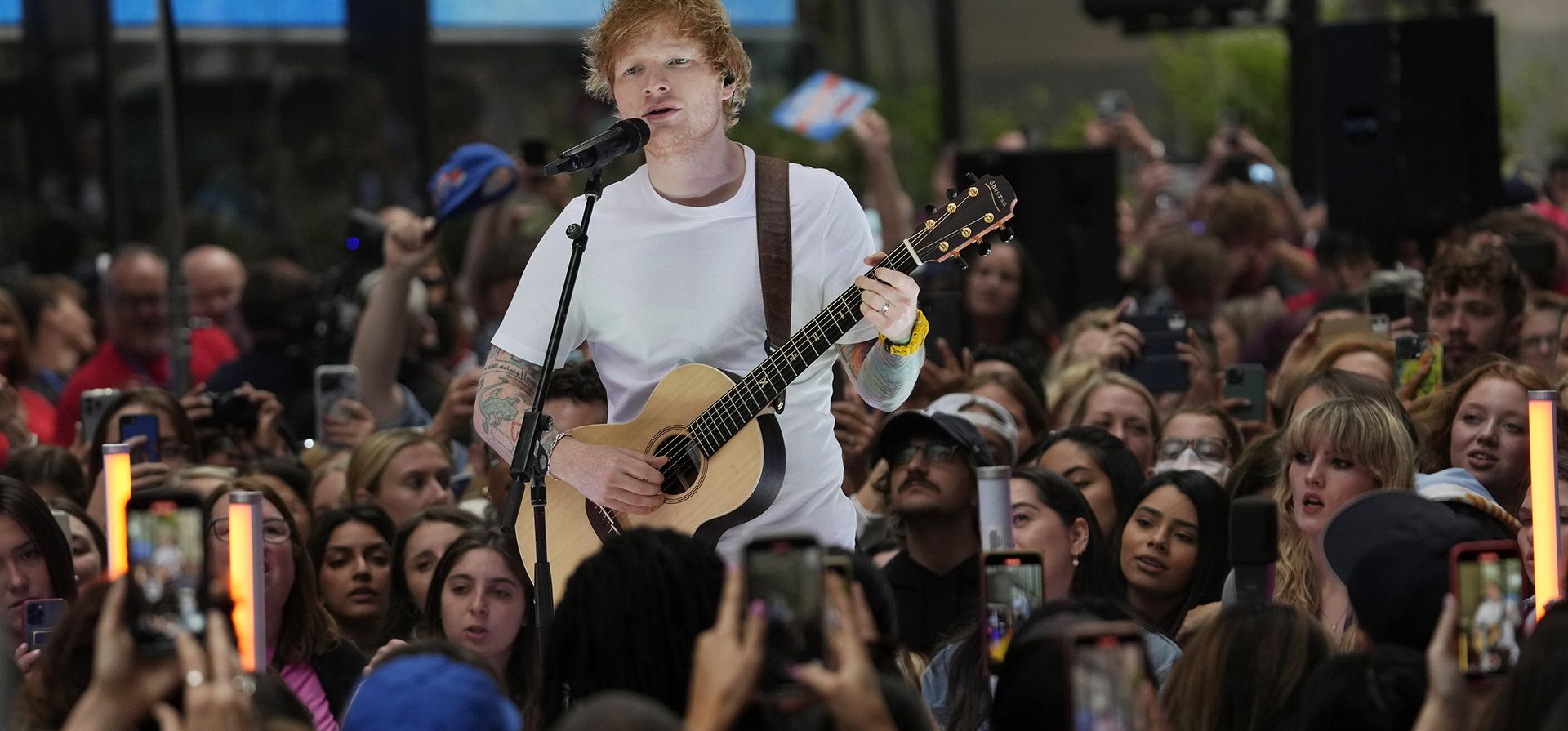 Ed Sheeran se presenta en el programa "Today" de NBC en Rockefeller Plaza el martes 6 de junio de 2023 en Nueva York. (Foto de Charles Sykes/Invision/AP) Ed Sheeran se presenta en el programa "Today" de NBC en Rockefeller Plaza el martes 6 de junio de 2023 en Nueva York. (Foto de Charles Sykes/Invision/AP)