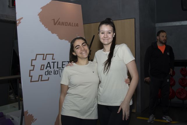 Sabina Romagnoli y Candela Yanczewski