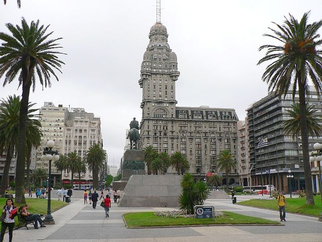 Montevideo tiene agua potable para apenas 10 días