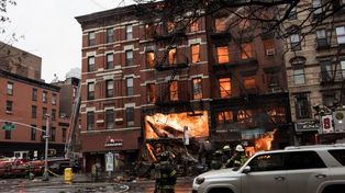Edificio de departamentos explotó y colapsó en el East Village de Nueva York
