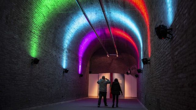 El Centro Cultural Parque de España, ubicado en Sarmiento y el río Paraná.