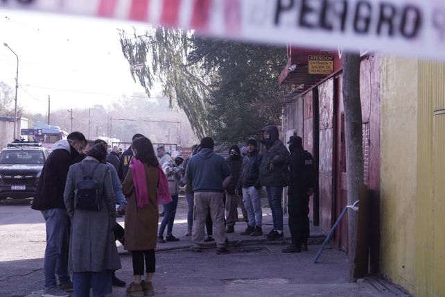 Un doble crimen sacudió a un barrio donde la violencia narco tiene escenario repetido