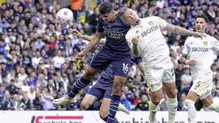 Manchester City goleó a Leeds United y manda en soledad en la Premier League.