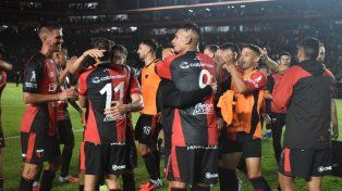 En un torneo mediocre, a Colón con lo que tiene, le debe sobrar